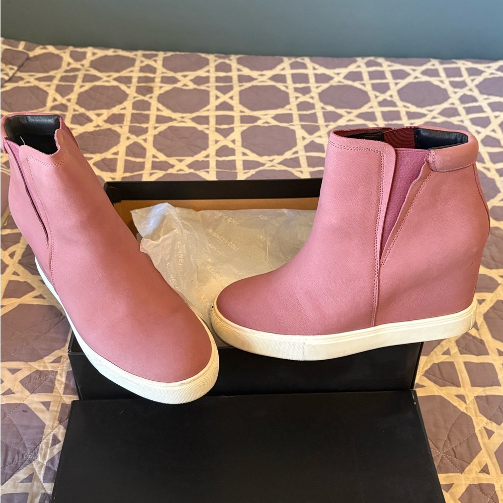 Kenneth Cole Pink Wedge Sneakers